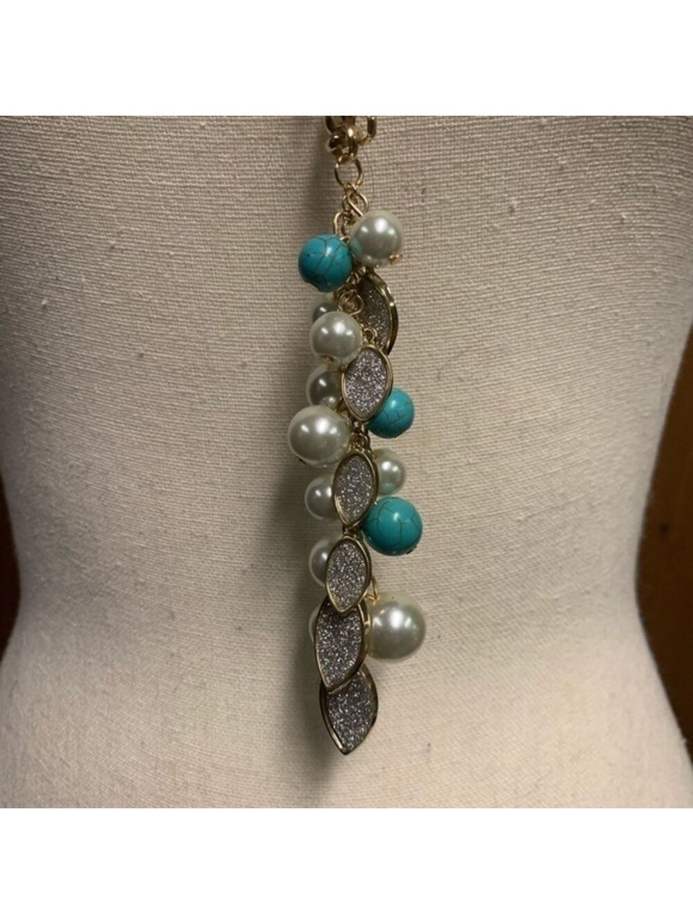 New Ellen Tracy Long Gold Beaded Necklace - Picture 2 of 4